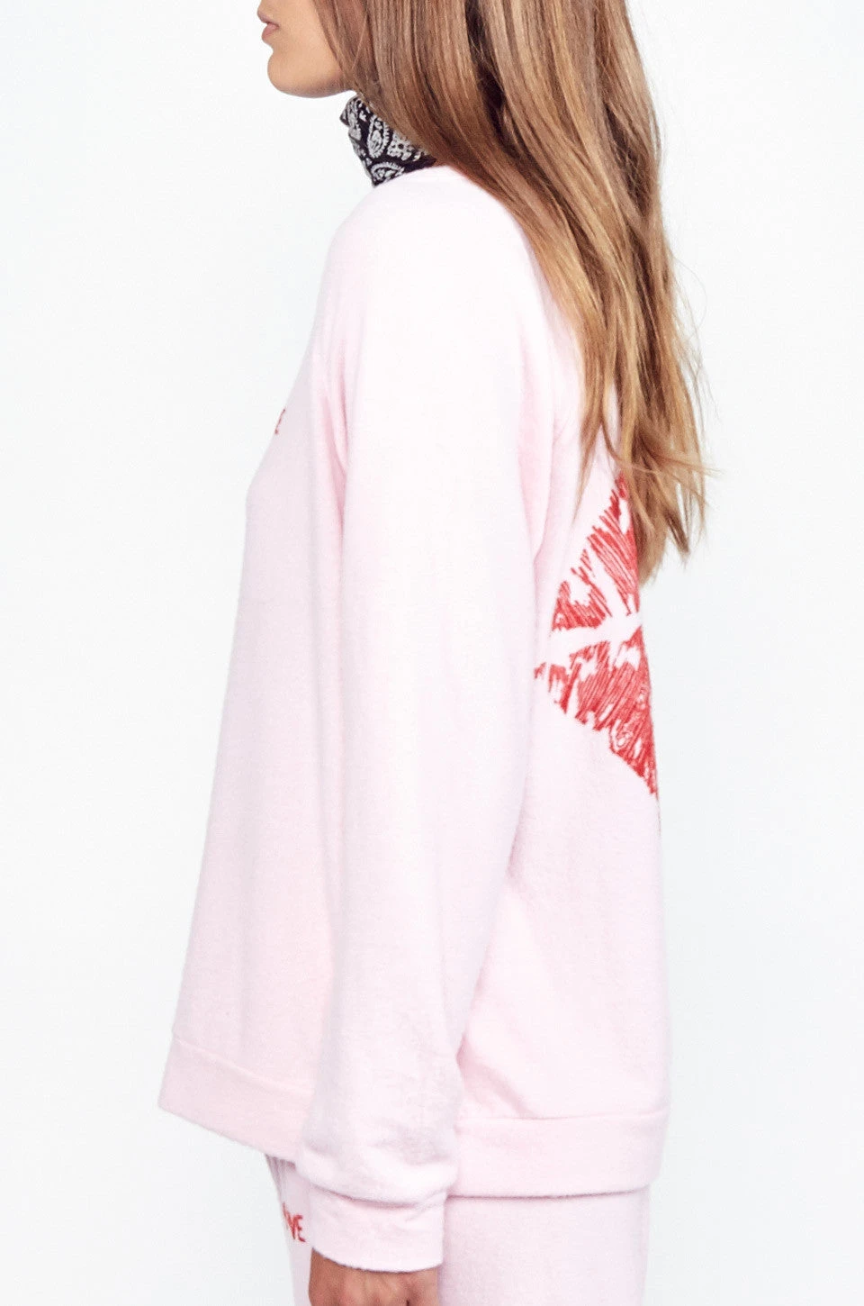 X Exclusive X Love Lip Pullover 7 X Exclusive X Love Lip Pullover - Image 5