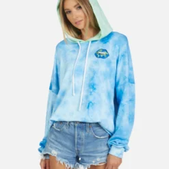 Lila World Peace Lips