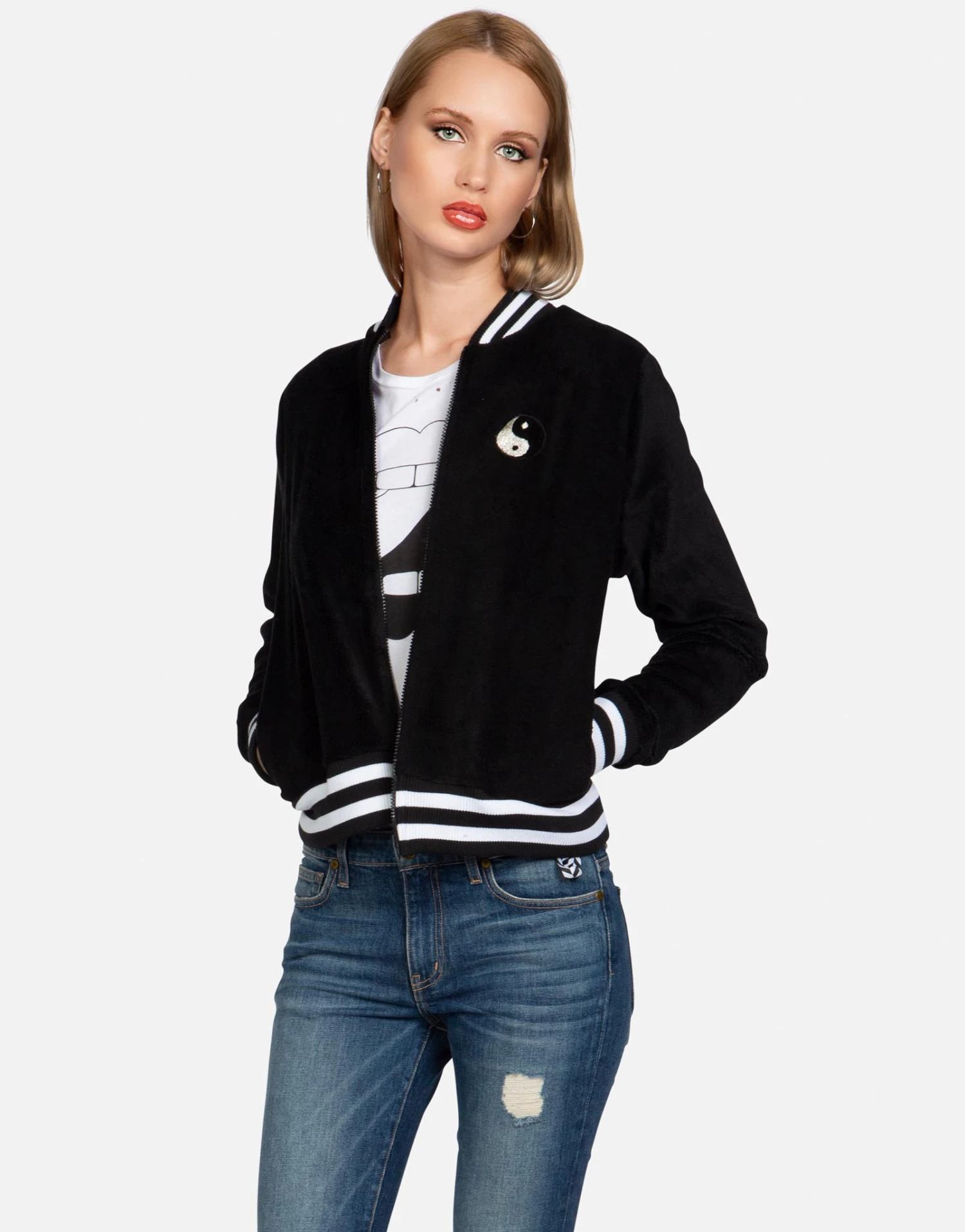 Cambria Biting Lip Yin Yang 3 Cambria Biting Lip Yin Yang