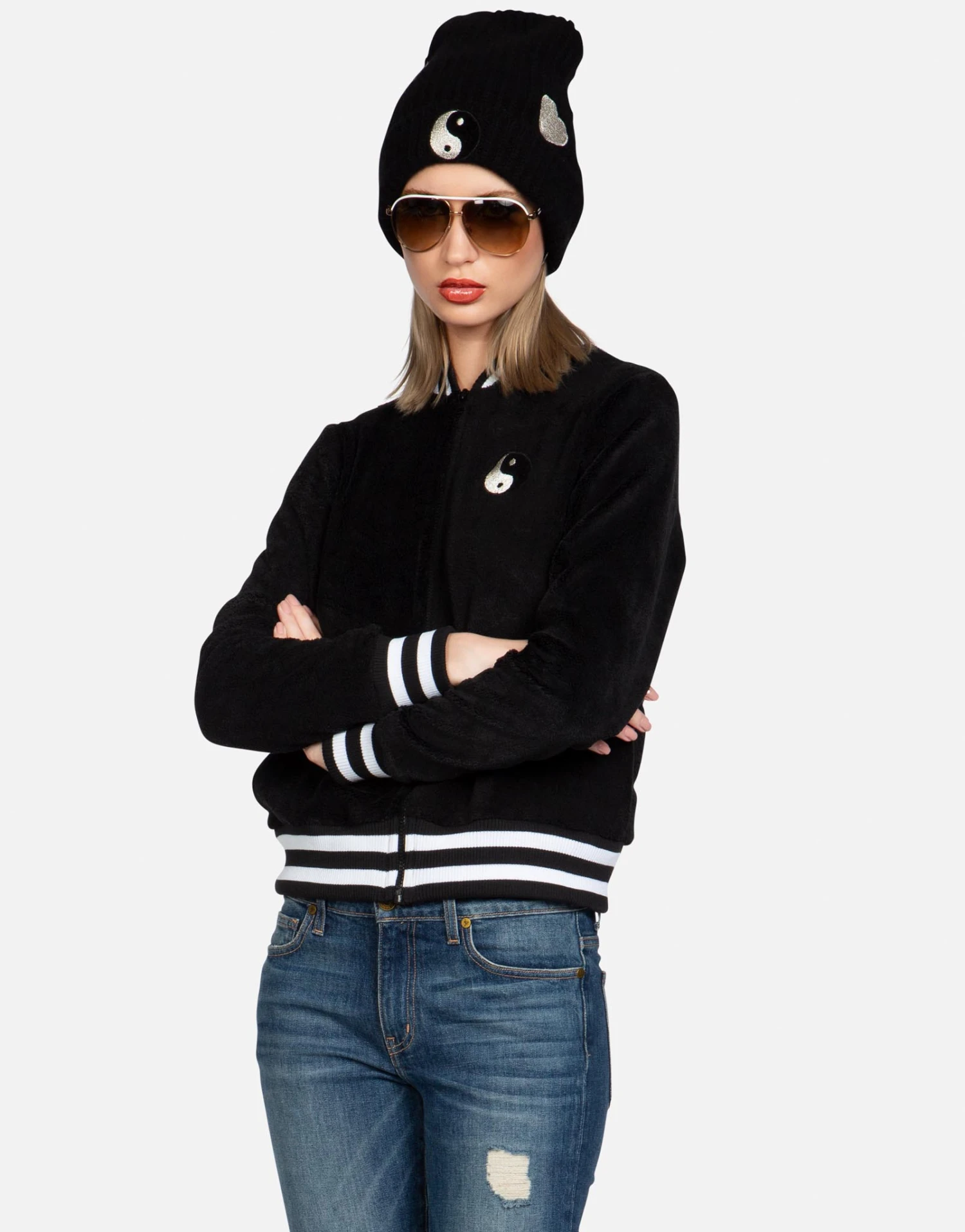 Cambria Biting Lip Yin Yang 7 Cambria Biting Lip Yin Yang - Image 5